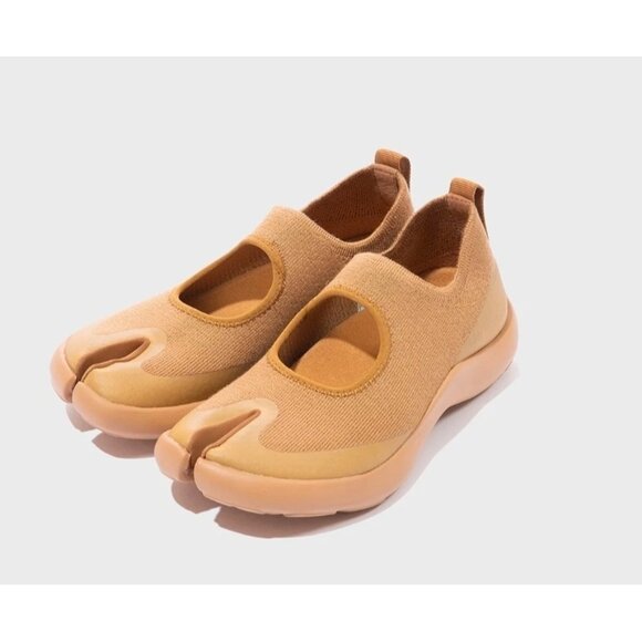 Tabi Split Toe Slip On Shoes Unisex Beige Stretch Comfort US M10 W12 EU 44 - Picture 13 of 13